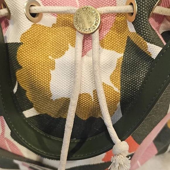 Boden Canvas Bucket Bag/Crossbody - Picture 3 of 7